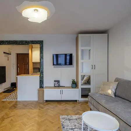 شقة Lux غدينيا